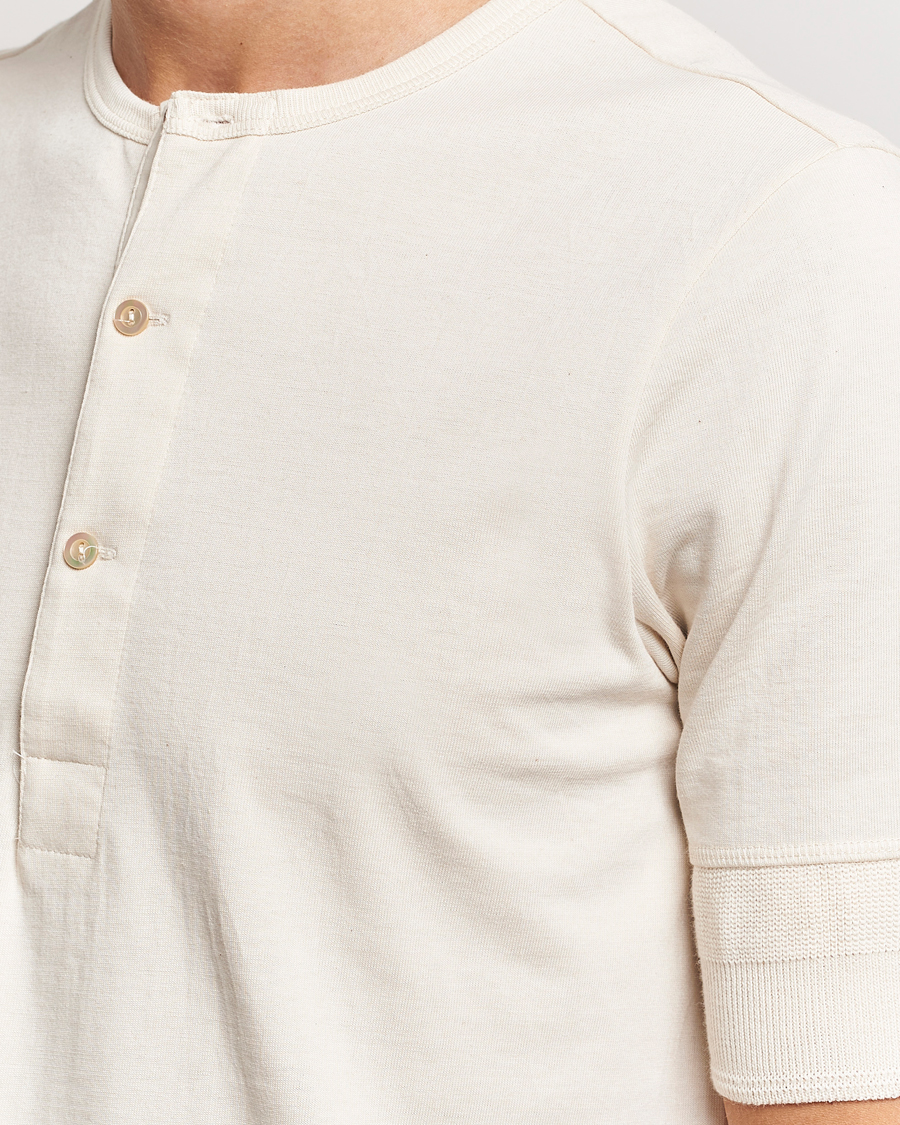 Men | Sweaters & Knitwear | Merz b. Schwanen | Short Sleeve Organic Cotton Henley Nature