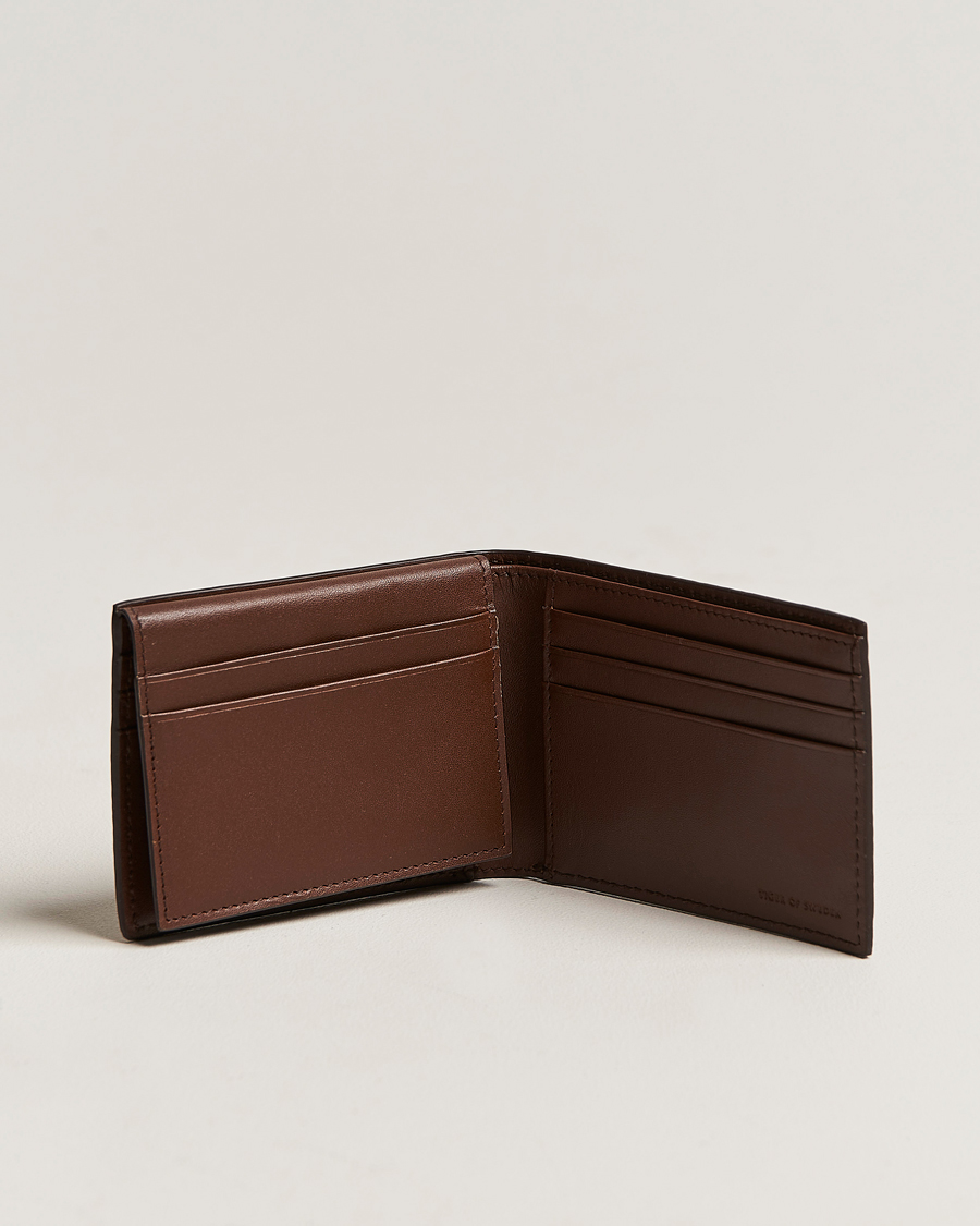 Men | Bi-fold & Zip Wallets | Tiger of Sweden | Wrene Grained Leather Wallet Brown