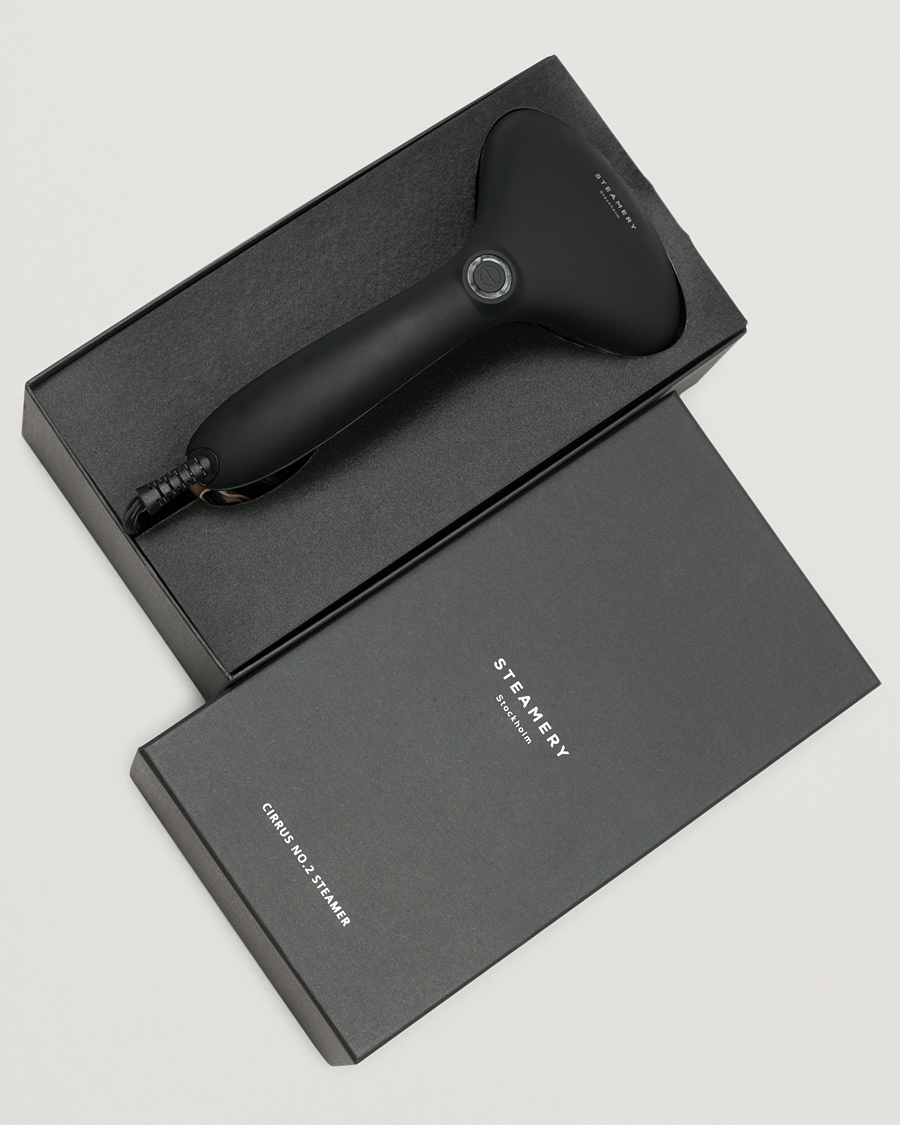 Men | Steamery Cirrus No. 2 Travel Steamer Jet Black | Steamery | Cirrus No. 2 Travel Steamer Jet Black