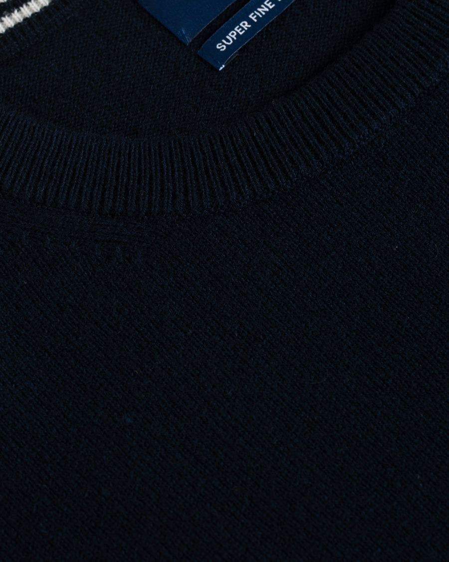 Men | Sweaters & Knitwear | GANT | Lambswool Crew Neck Pullover Marine