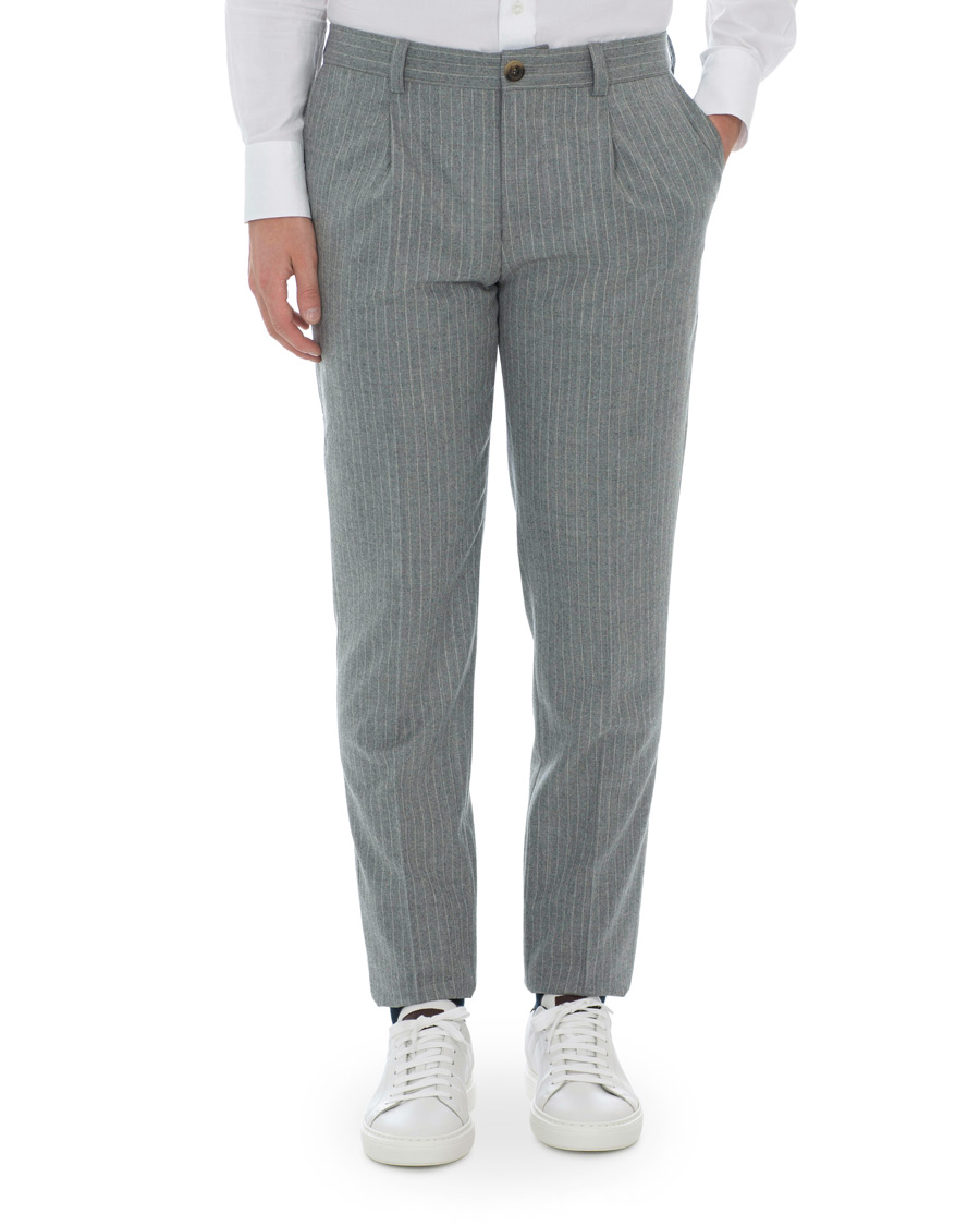 Men | Trousers | Brunello Cucinelli | Slim Fit Pin Stripe Pleated Flannel Trousers Light Grey
