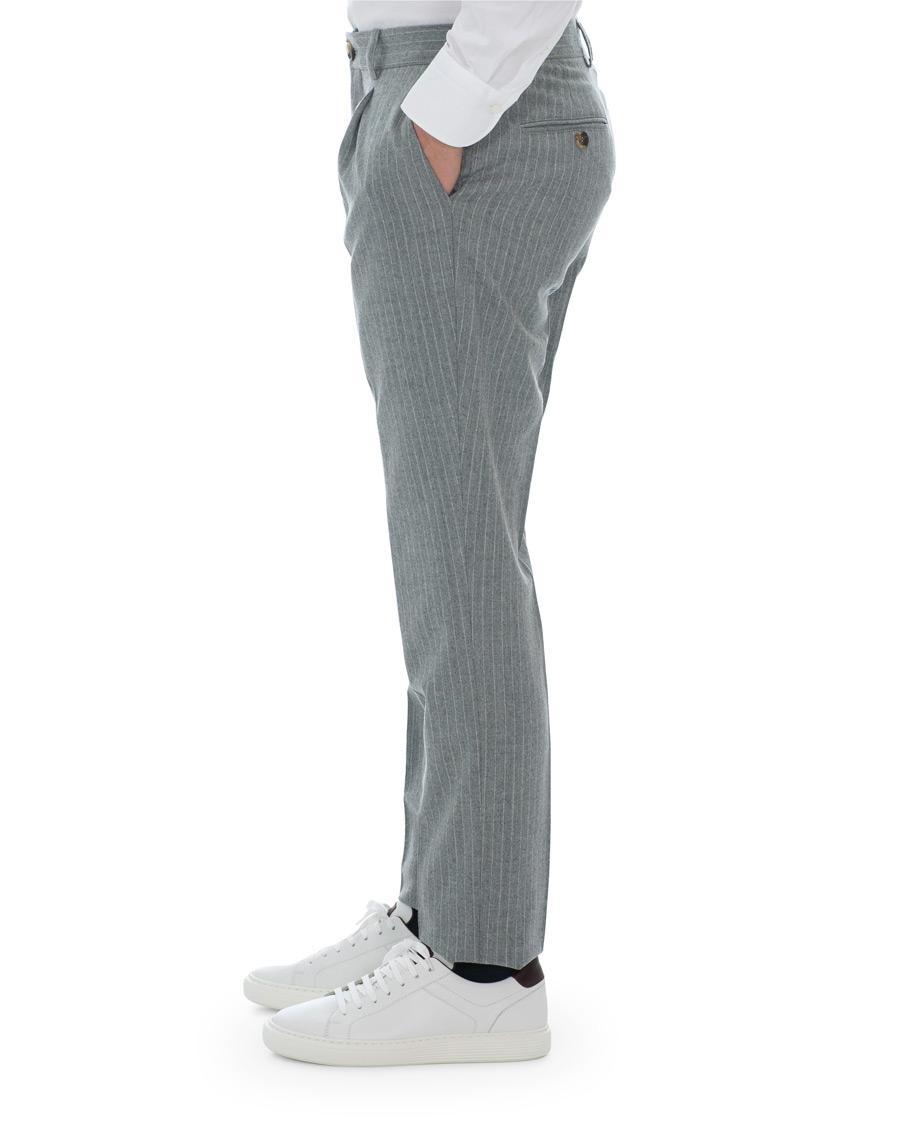 Men | Trousers | Brunello Cucinelli | Slim Fit Pin Stripe Pleated Flannel Trousers Light Grey
