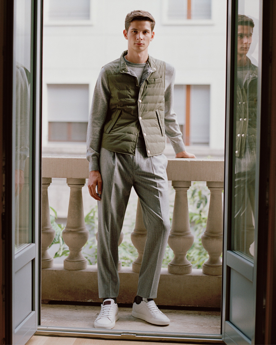 Men | Trousers | Brunello Cucinelli | Slim Fit Pin Stripe Pleated Flannel Trousers Light Grey