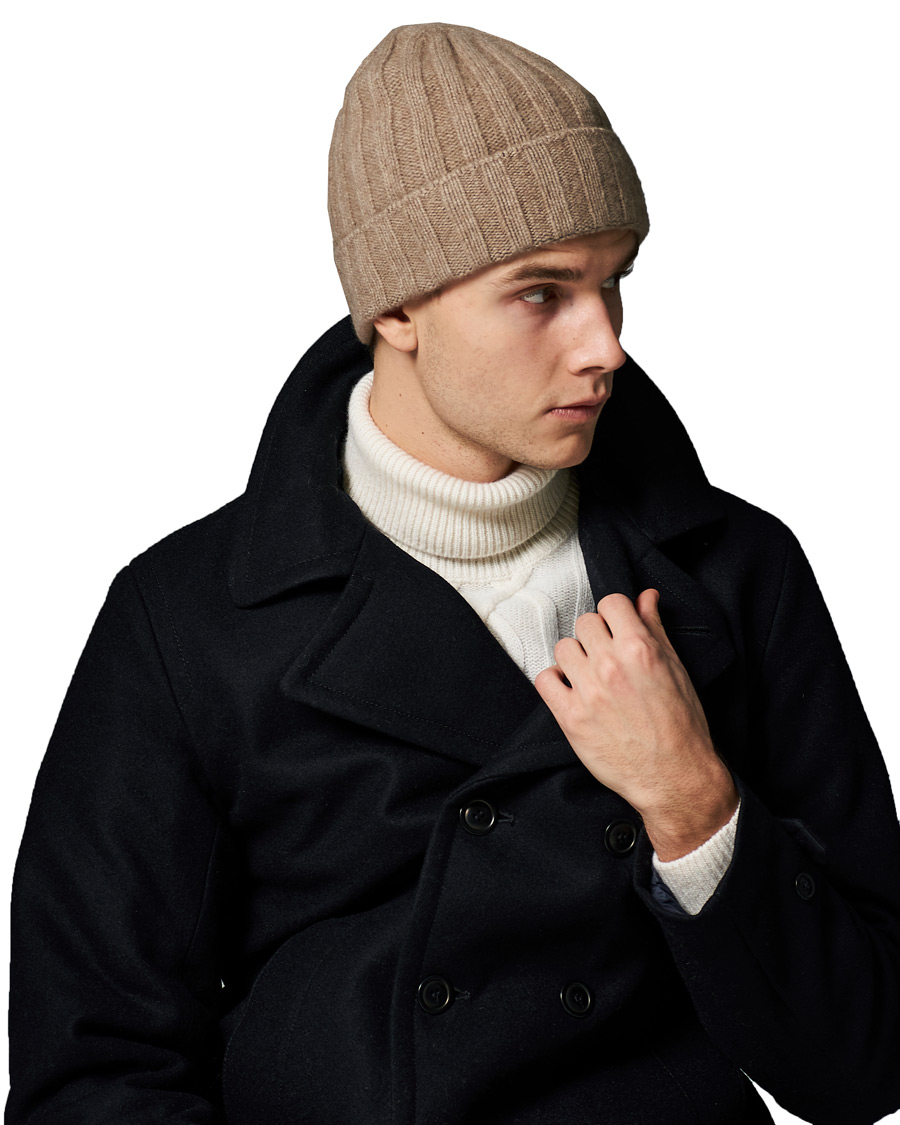 Men | Oscar Jacobson Cashmere Ribbed Beanie Beige | Oscar Jacobson | Cashmere Ribbed Beanie Beige
