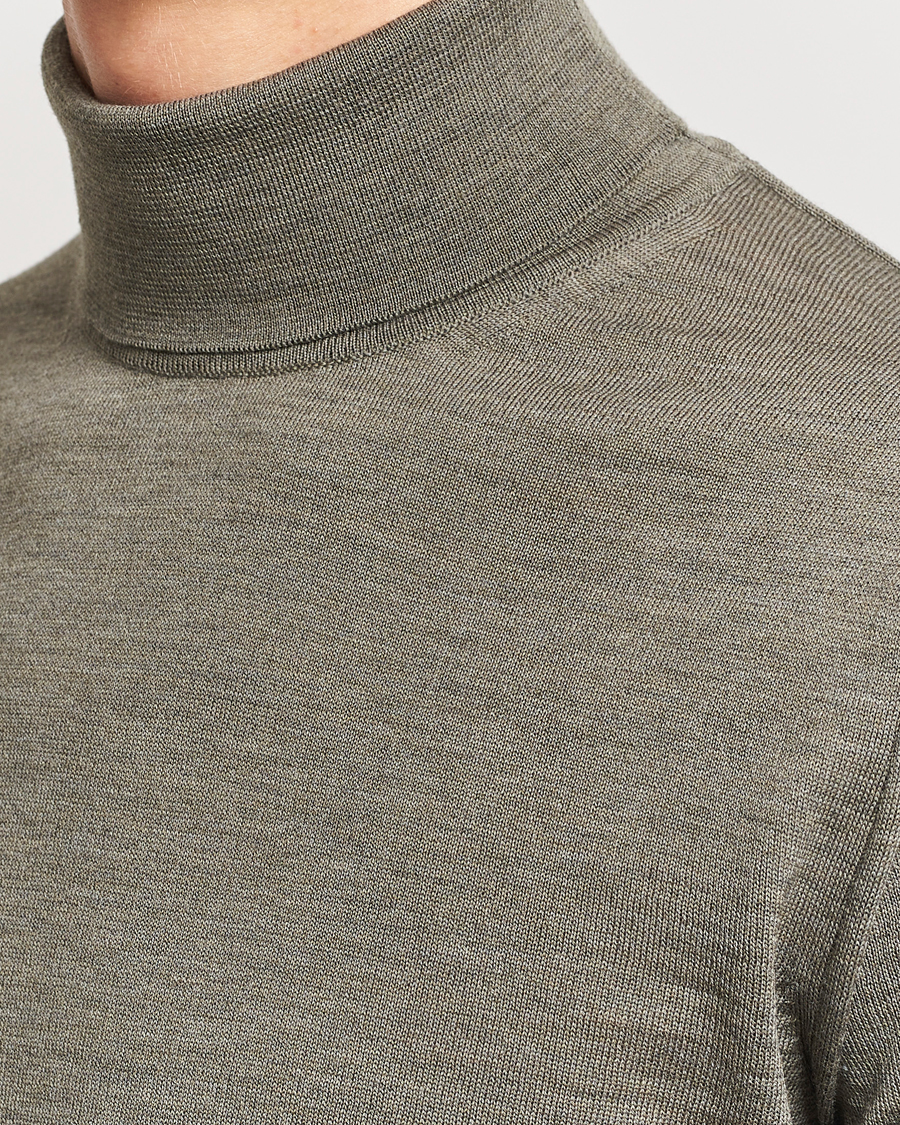 Men | Sweaters & Knitwear | Stenströms | Fine Merino Rollneck Olive