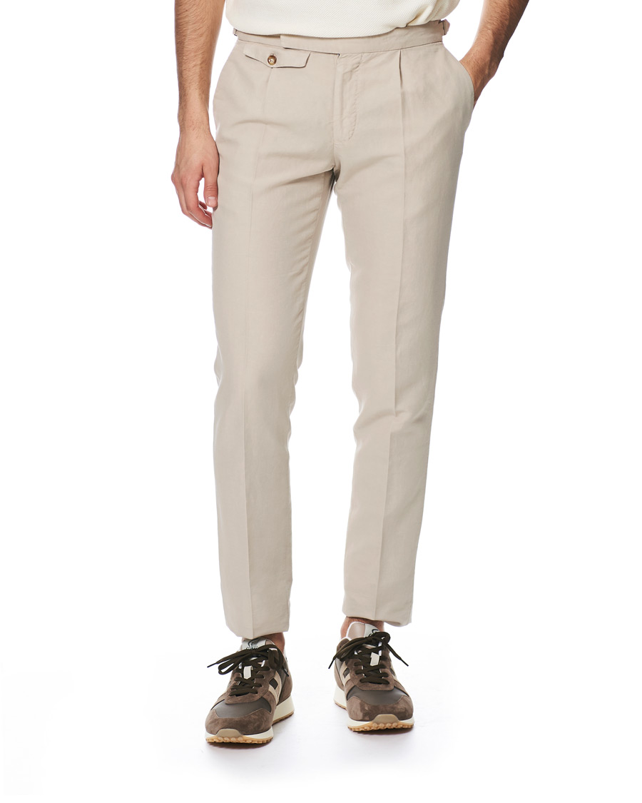 Men | Trousers | Incotex | Slim Fit Pleated Chinolino Trousers Beige