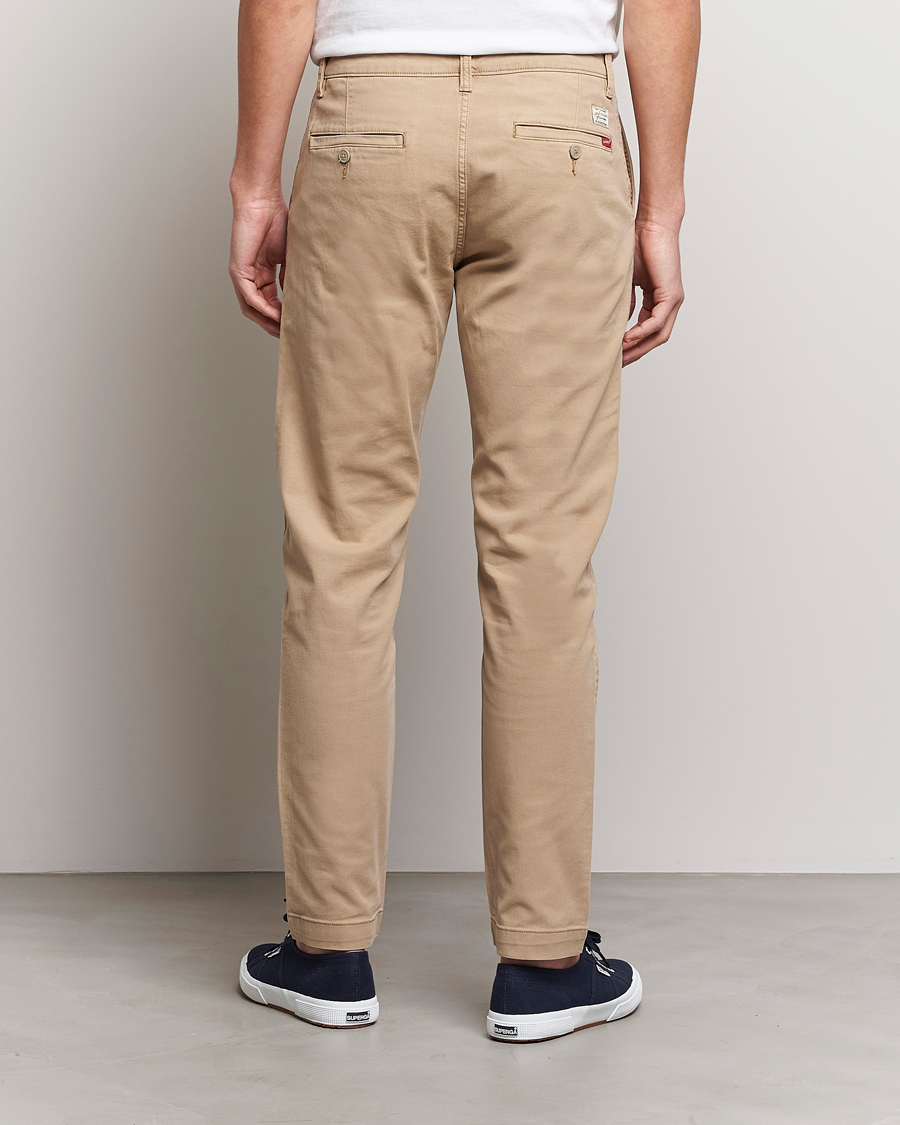 Men | Trousers | Levi's | Garment Dyed Stretch Chino Beige