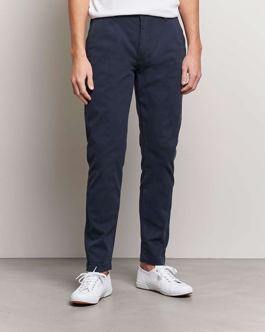 Men | Trousers | Levi's | Garment Dyed Stretch Chino Baltic Navy