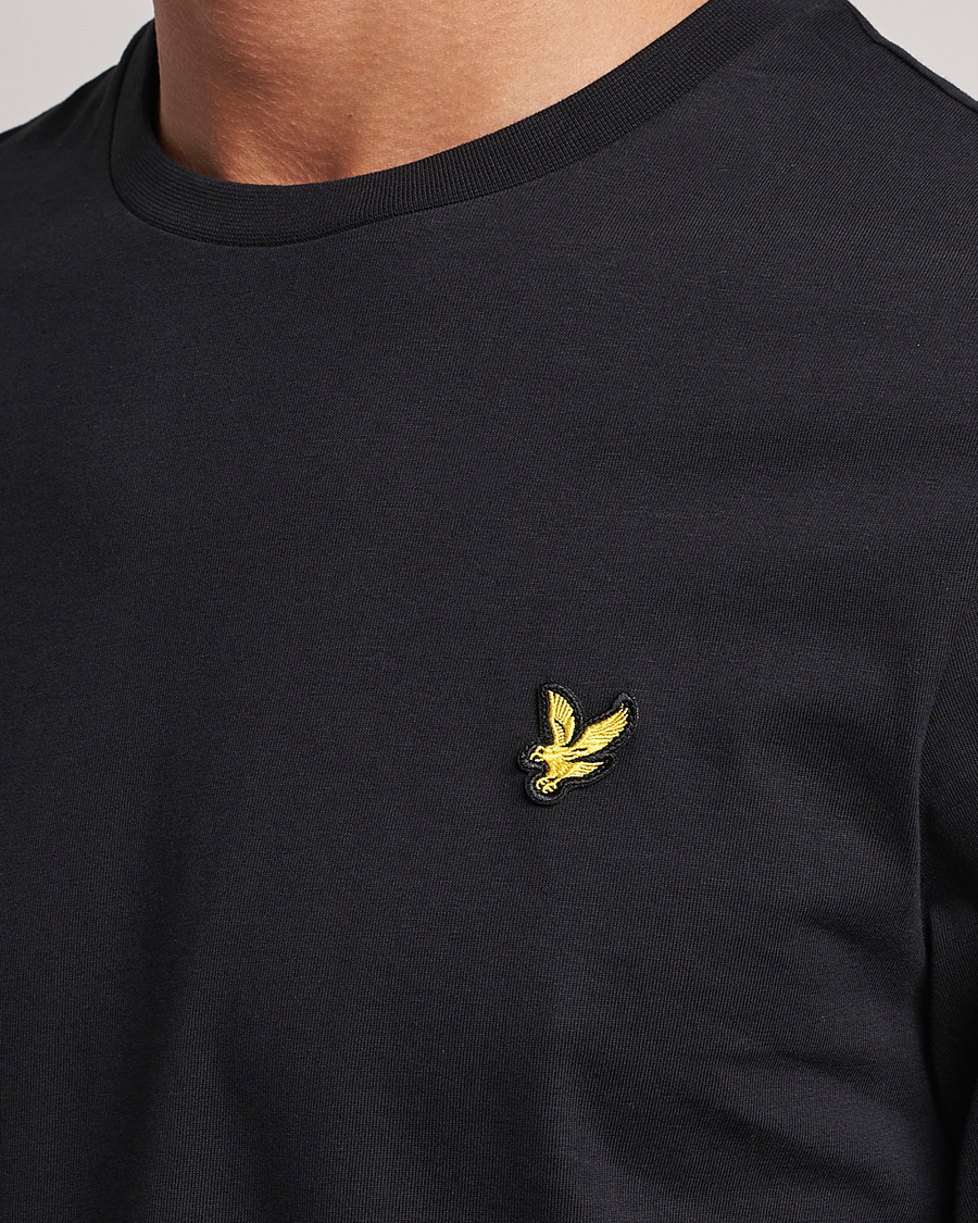 Men | T-Shirts | Lyle & Scott | Long Sleeve Crew Neck T-Shirt Jet Black