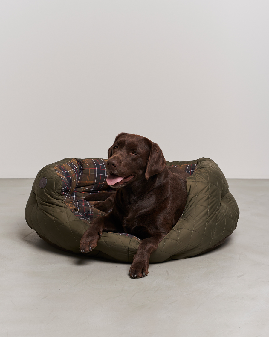 Herr | Rea livsstil | Barbour Lifestyle | Quilted Dog Bed 35' Olive