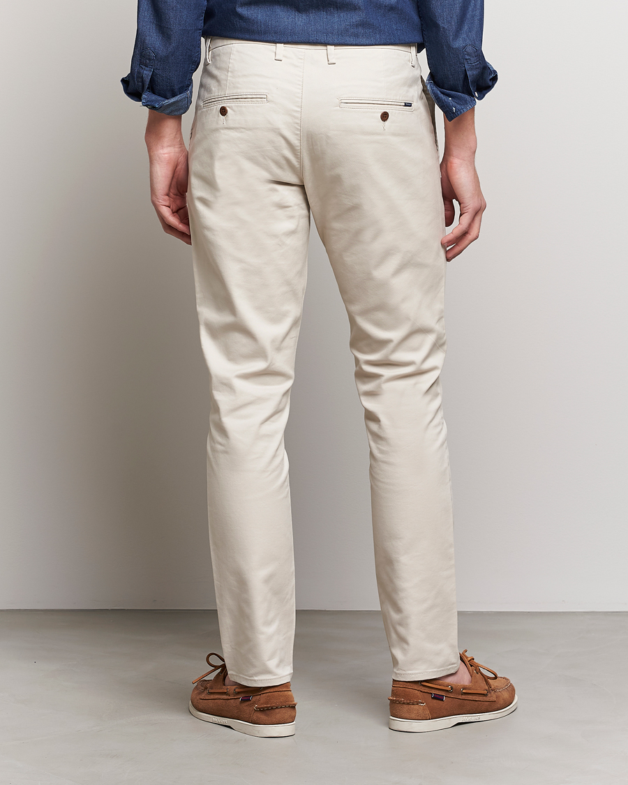 Men | Trousers | GANT | Slim Fit Tech Prep Chino Putty