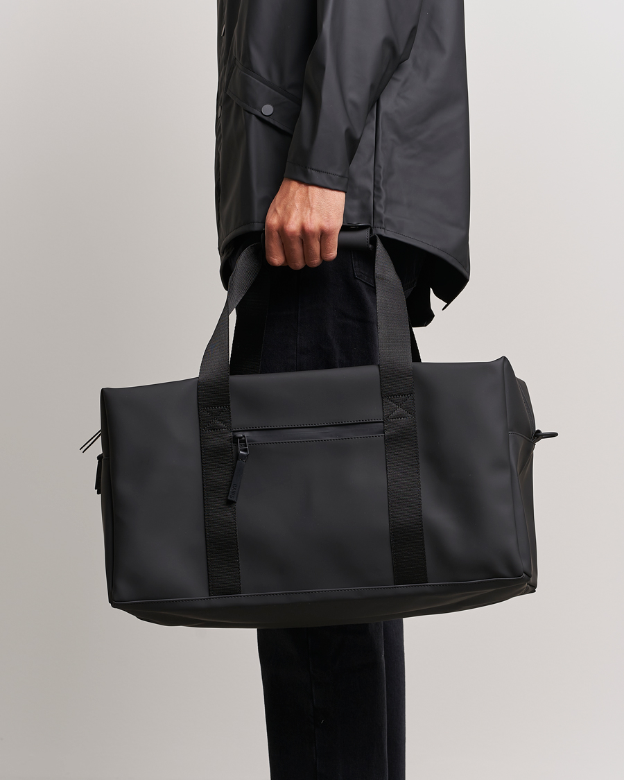 Men | RAINS Small Weekendbag Black | RAINS | Small Weekendbag Black