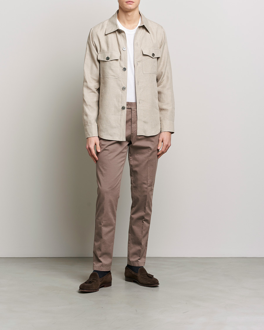 Men | Trousers | Oscar Jacobson | Danwick Side Adjusters Chino Light Brown