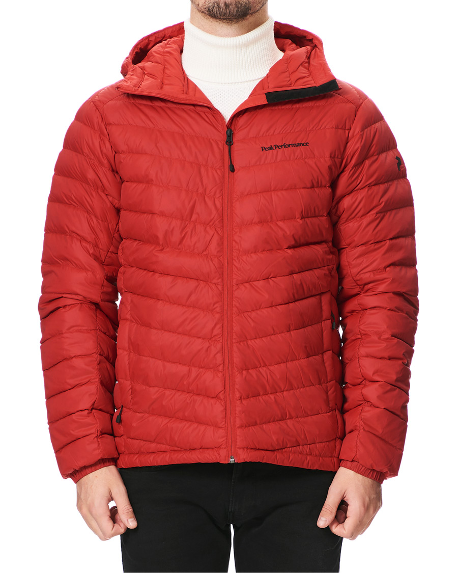 Men | Coats & Jackets | Peak Performance | Frost Liner Down Hooded Jacket Red