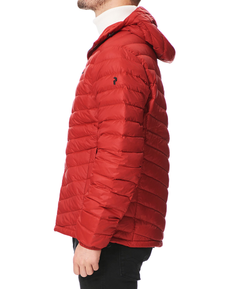 Men | Coats & Jackets | Peak Performance | Frost Liner Down Hooded Jacket Red