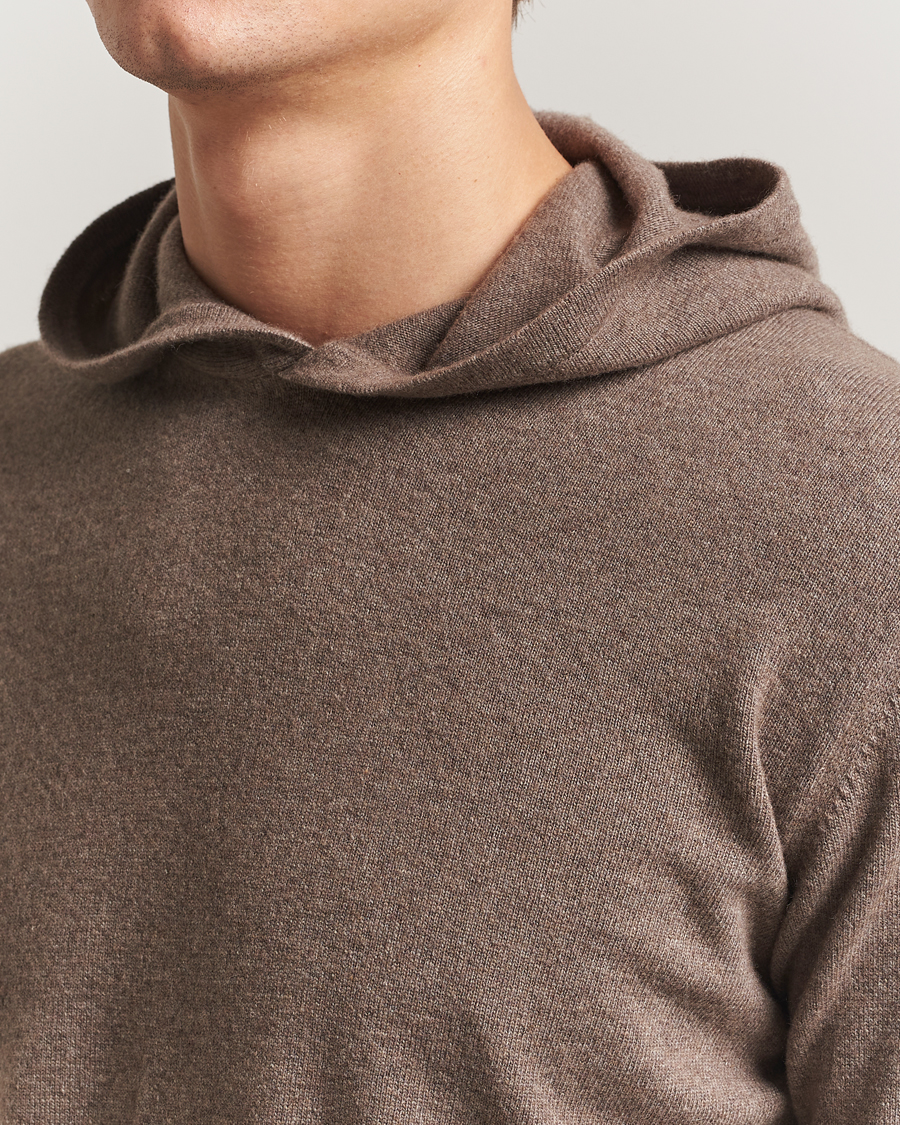 Men | Sweaters & Knitwear | Oscar Jacobson | Pascal Wool/Cashmere Hoodie Light Brown