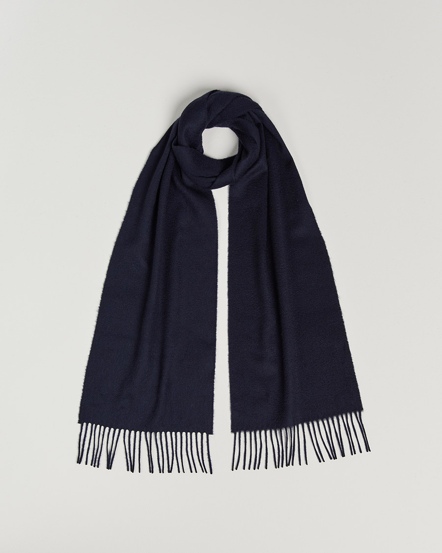 Men | Johnstons of Elgin Cashmere Scarf Dark Navy | Johnstons of Elgin | Cashmere Scarf Dark Navy