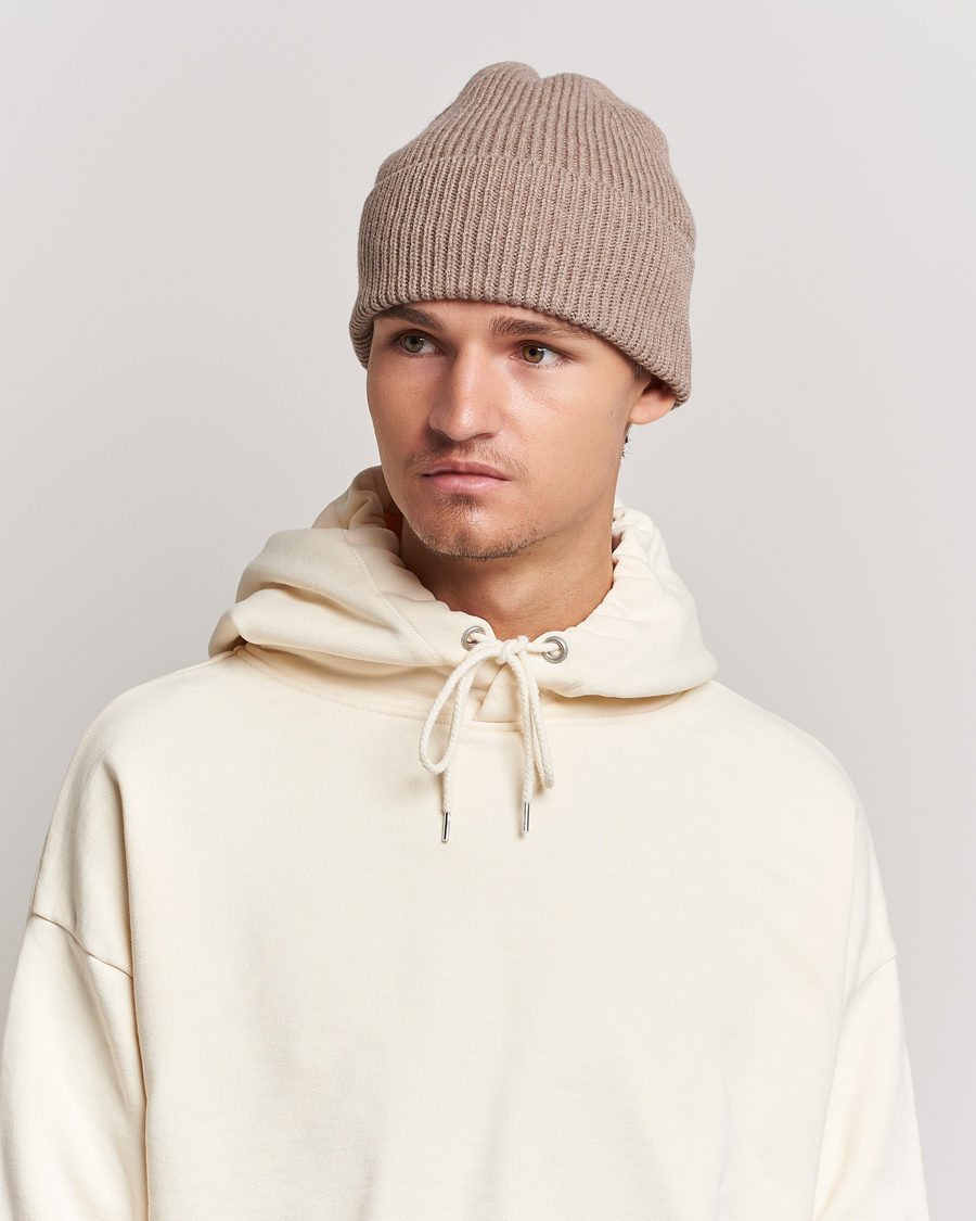 Men | Warming accessories | Colorful Standard | Merino Wool Beanie Warm Taupe