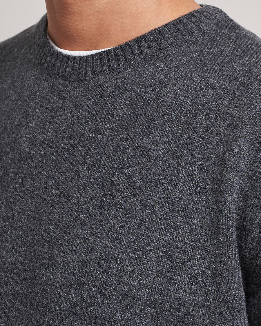 Men | Sweaters & Knitwear | Colorful Standard | Classic Merino Wool Crew Neck Lava Grey
