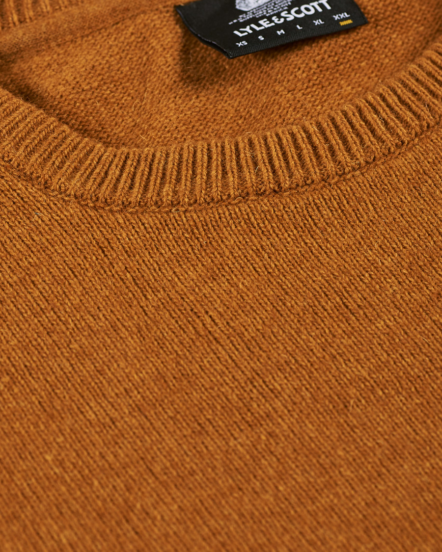 Men | Sweaters & Knitwear | Lyle & Scott | Lambswool Crew Neck Pullover Caramel Marl