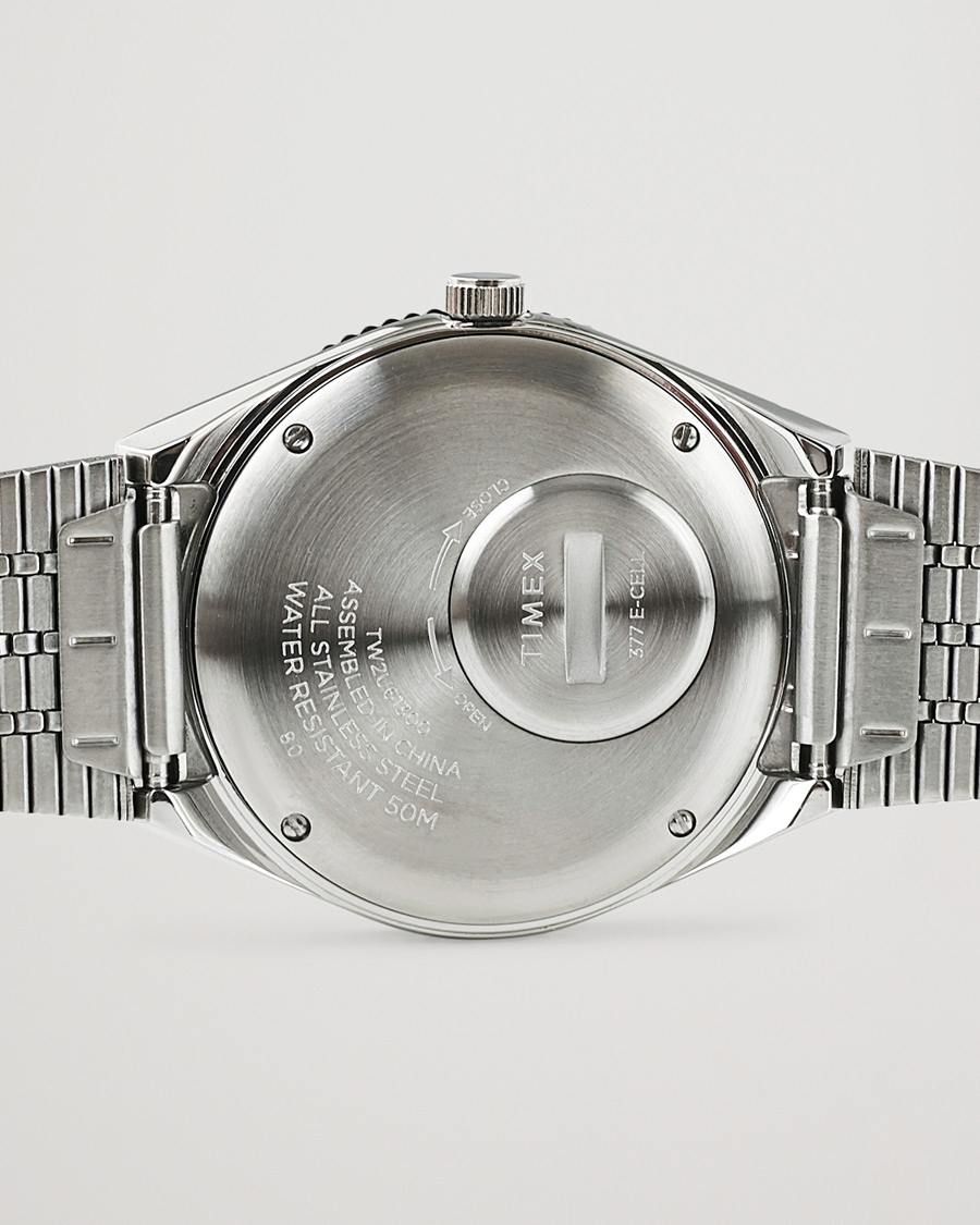 Men | Timex Q Reissue 1979 Black/Red | Timex | Q Reissue 1979 Black/Red