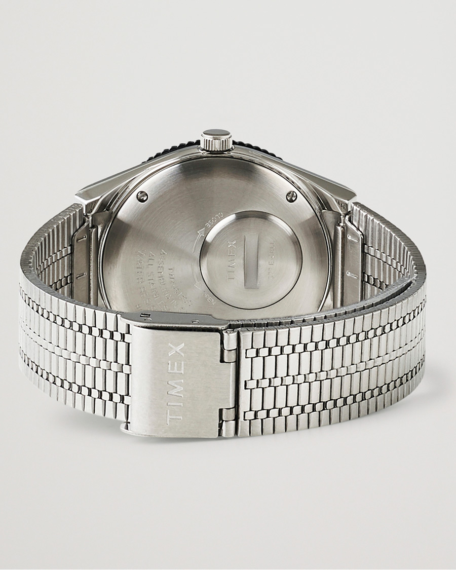 Men | Timex Q Reissue 1979 Black/Red | Timex | Q Reissue 1979 Black/Red