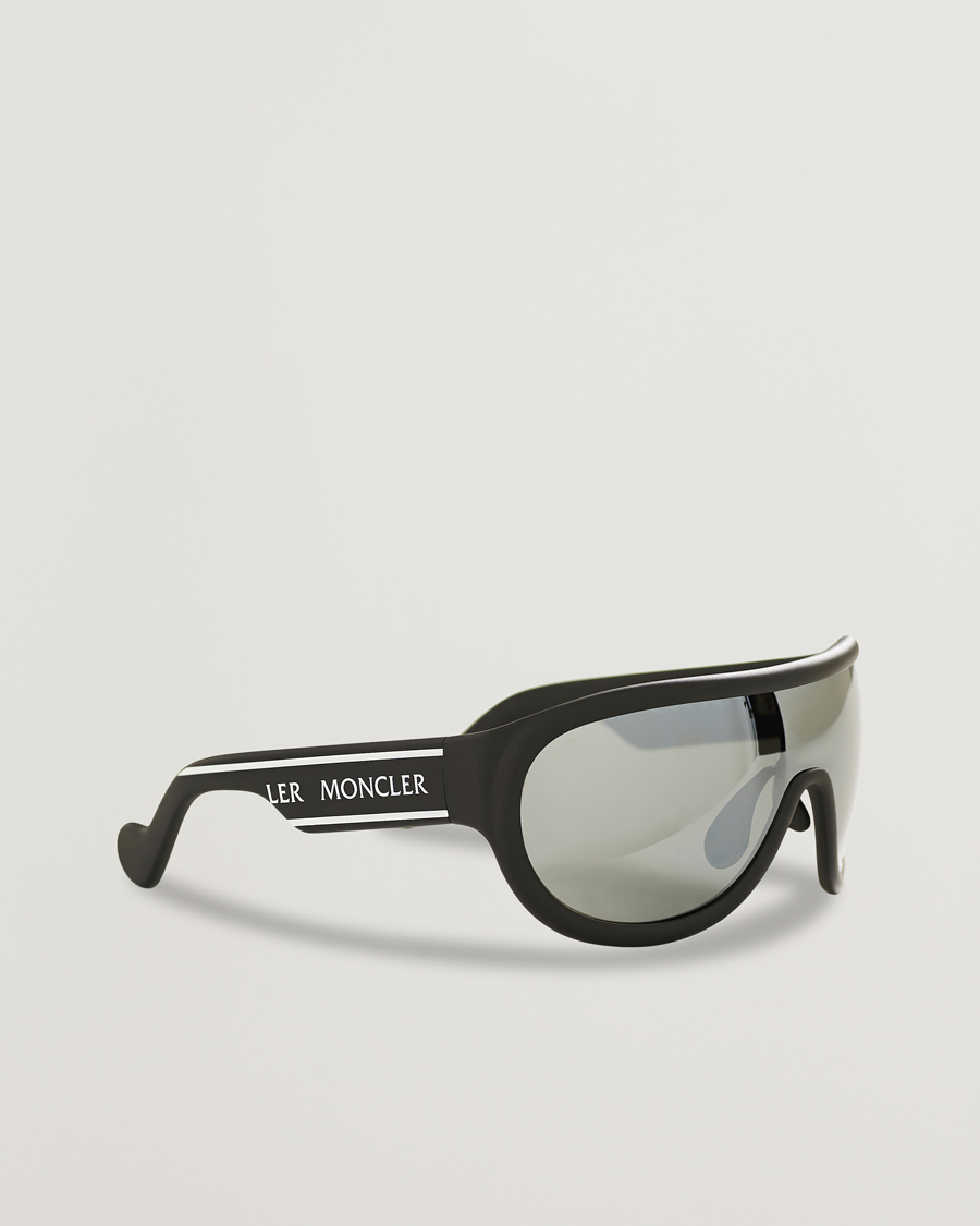 Men | Moncler Lunettes ML0106 Sunglasses Matte Black | Moncler Lunettes | ML0106 Sunglasses Matte Black