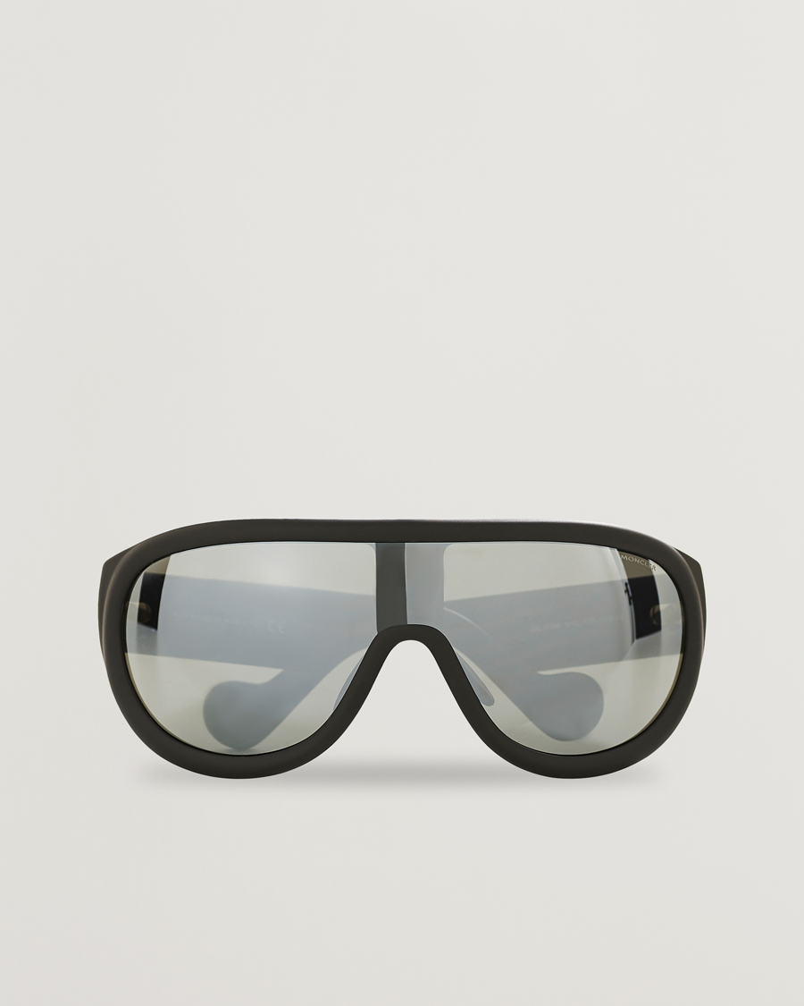 Men | Moncler Lunettes ML0106 Sunglasses Matte Black | Moncler Lunettes | ML0106 Sunglasses Matte Black