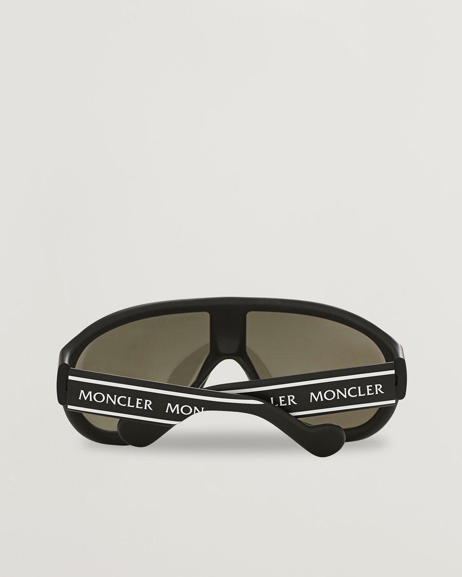 Men | Moncler Lunettes ML0106 Sunglasses Matte Black | Moncler Lunettes | ML0106 Sunglasses Matte Black