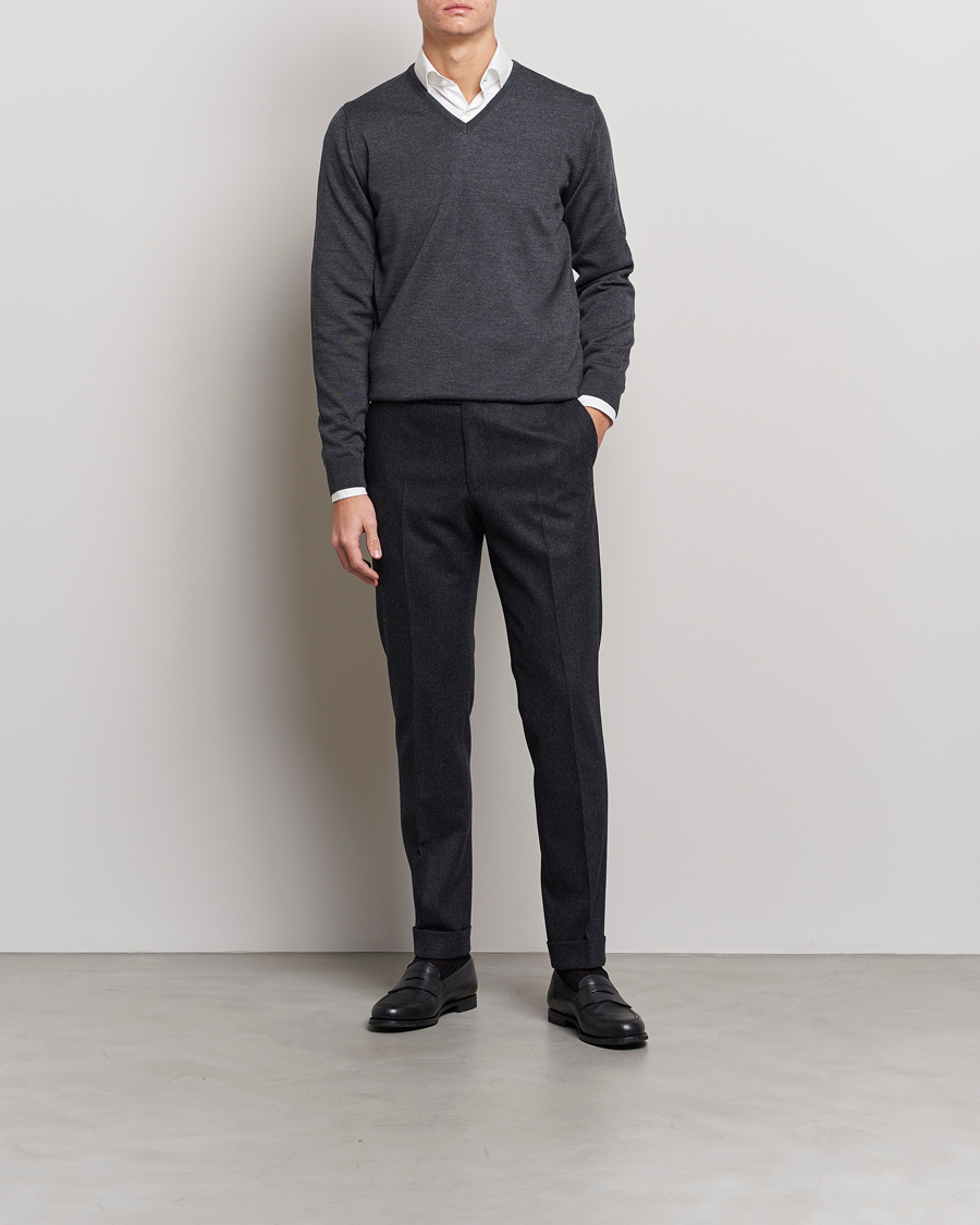 Men | Sweaters & Knitwear | Stenströms | Merino V-Neck Anthracite