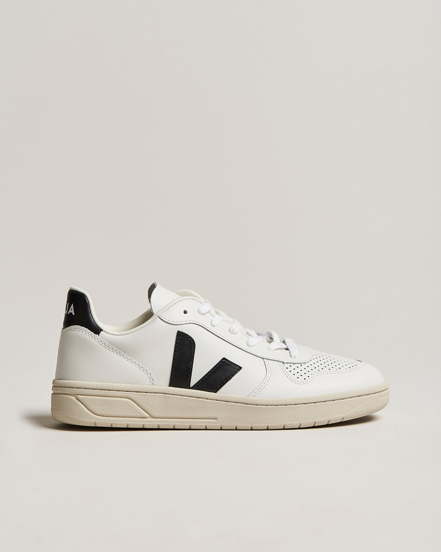 Men | Veja V-10 Leather Sneaker Extra White/Black | Veja | V-10 Leather Sneaker Extra White/Black
