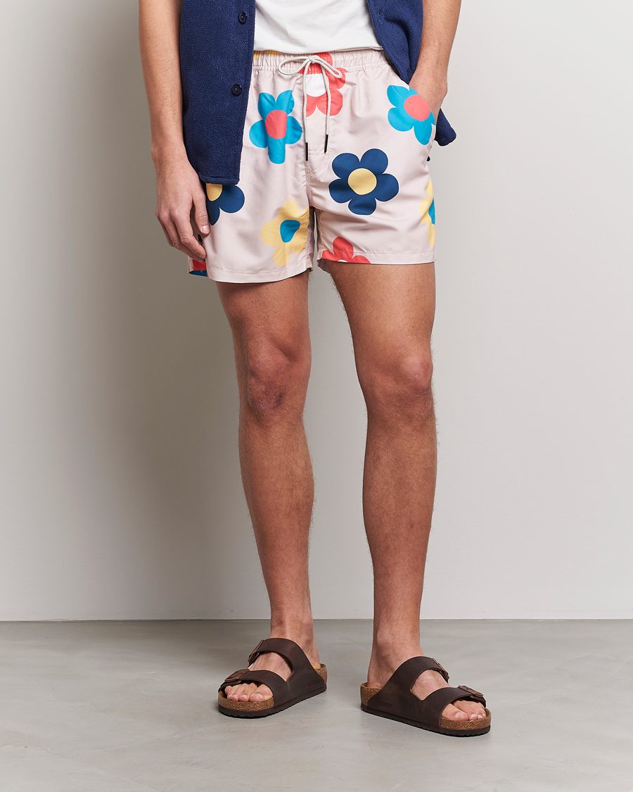 Men | Drawstring swim shorts | OAS | Printed Swimshorts Daisy