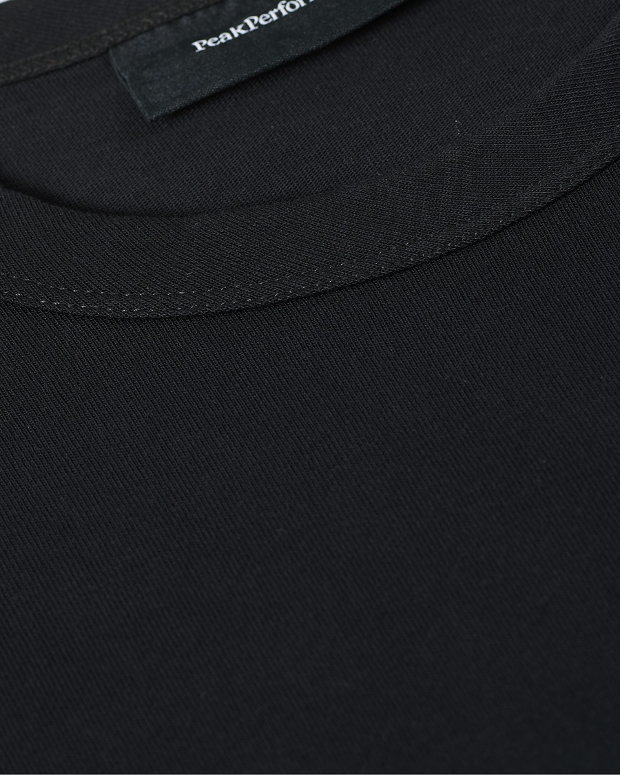 Men | T-Shirts | Peak Performance | Moment Organic Cotton Tee Black