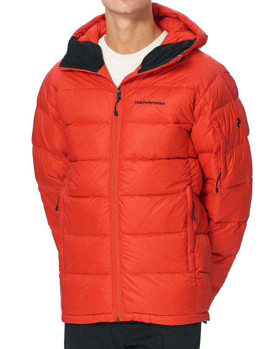 Men | Coats & Jackets | Peak Performance | Frost Down Hooded Jacket Racing Red