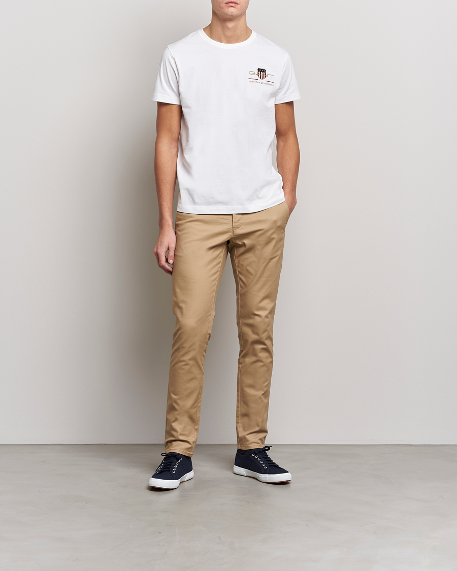 Men | T-Shirts | GANT | Archive Shield Logo Crew Neck Tee White
