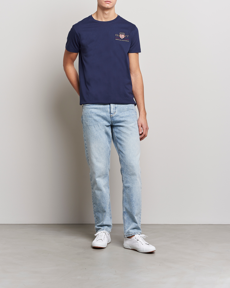Men | T-Shirts | GANT | Archive Shield Logo Crew Neck Tee Evening Blue