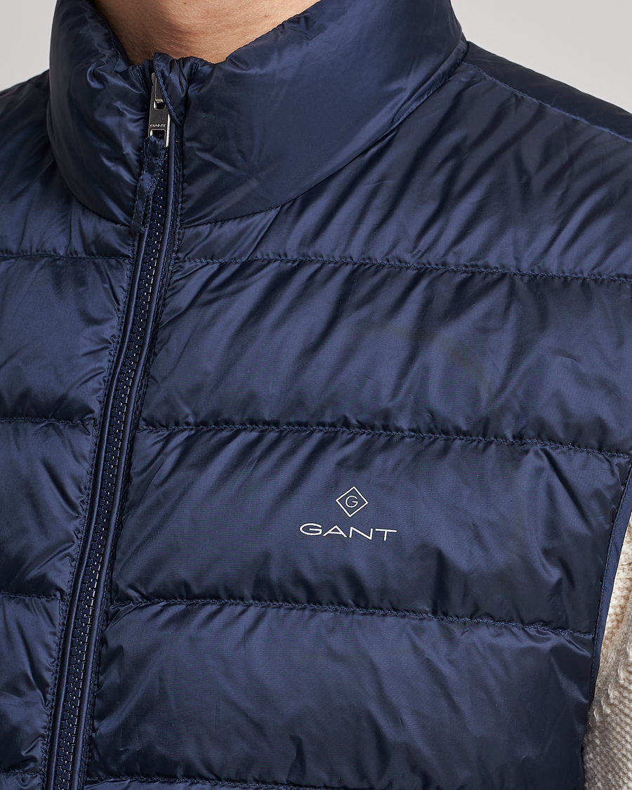 Men | Gilets | GANT | The Light Down Gilet Evening Blue