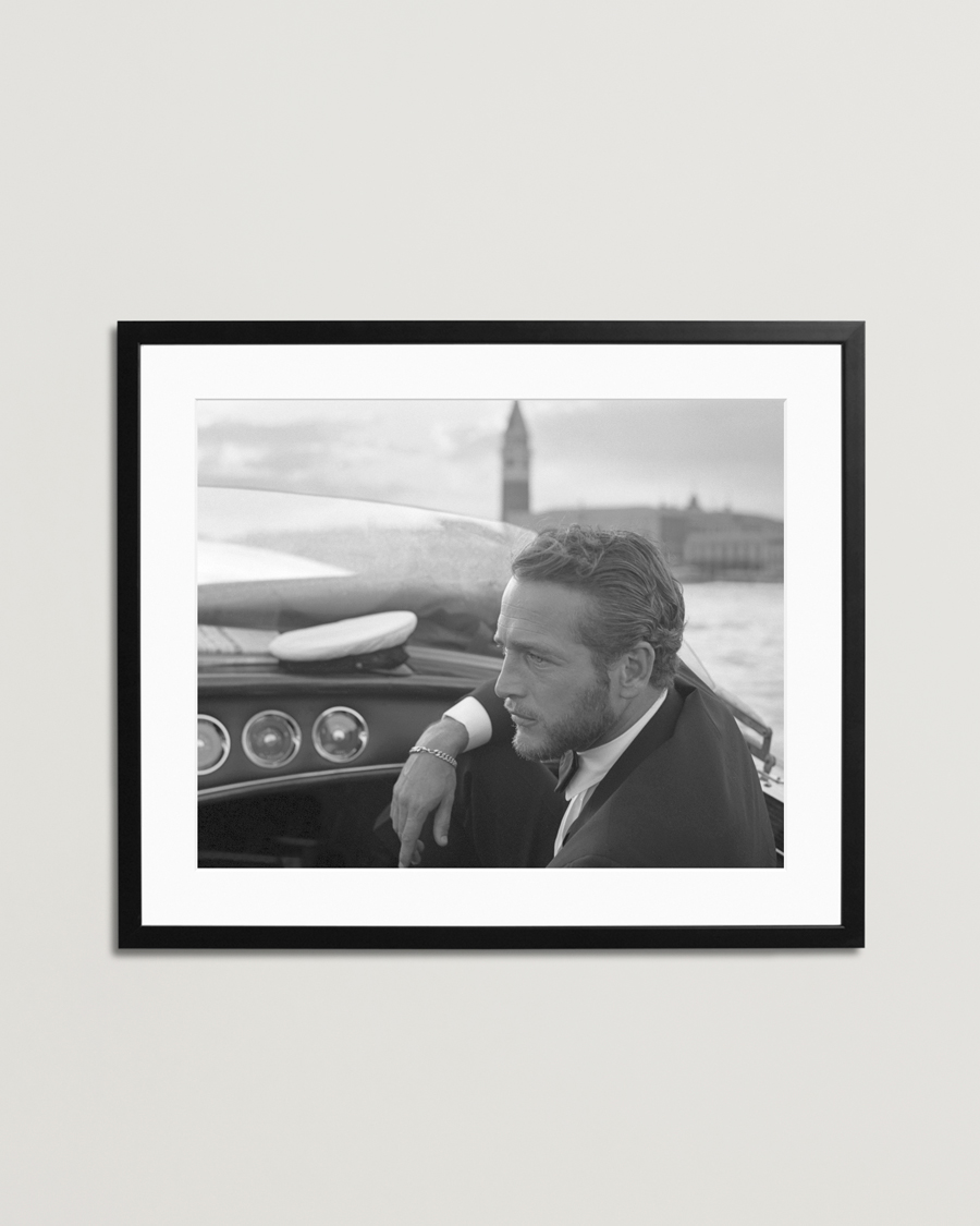 Men | Posters | Sonic Editions | Framed Paul Newman Venice 1963