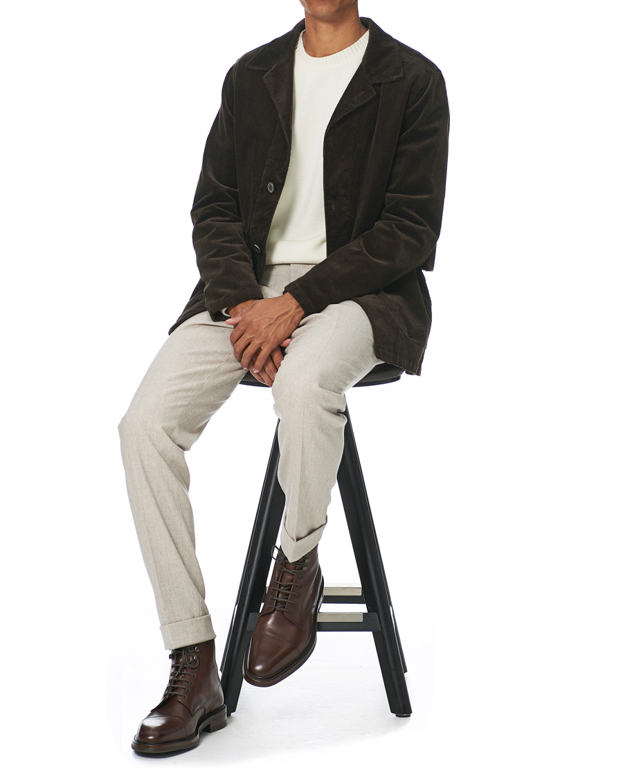 Men | Trousers | Oscar Jacobson | Denz Turn Up Flannel Trousers Beige