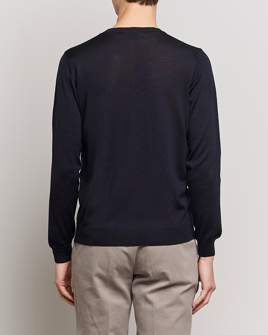 Men | Sweaters & Knitwear | Oscar Jacobson | Custer Extra Fine Merino Crew Neck Navy