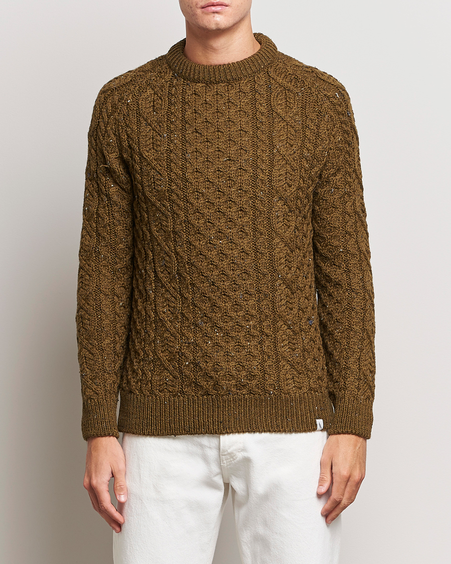 Men | Sweaters & Knitwear | Peregrine | Hudson Wool Aran Knitted Jumper Khaki