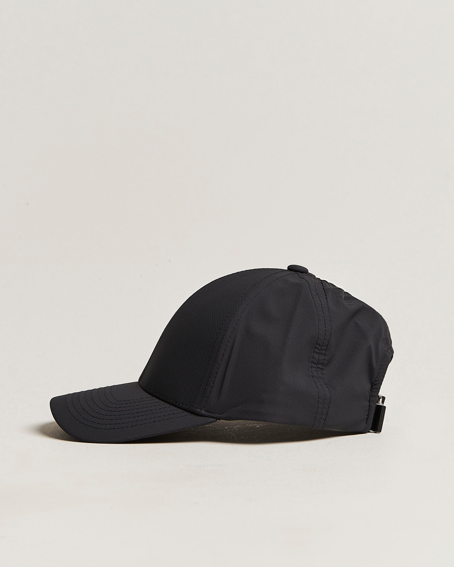 Men | Hats & Caps | Varsity Headwear | Active Tech Cap Black