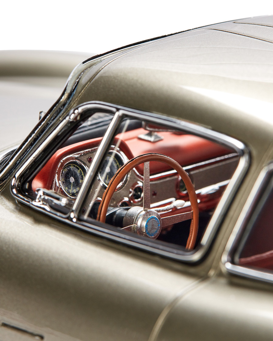 Men | Decoration | Ralph Lauren Home | 1955 Mercedes Gullwing Coupe Model Car Silver