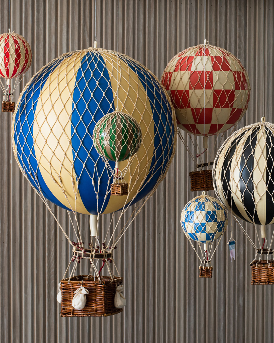Men | Decoration | Authentic Models | Floating The Skies Balloon Check Blue
