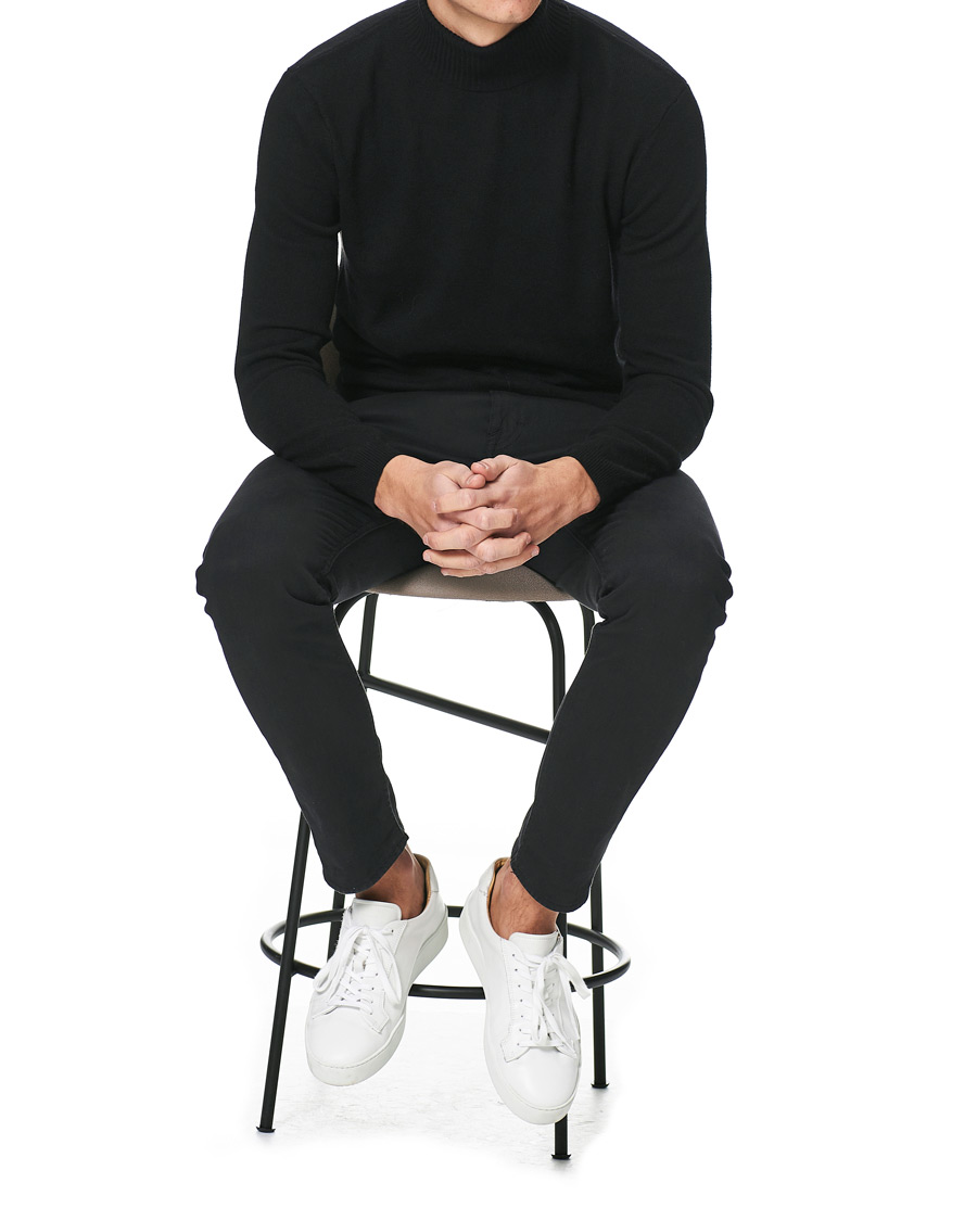 Men | Celebrate New Year's Eve in style | People's Republic of Cashmere | Cashmere Turtleneck Black