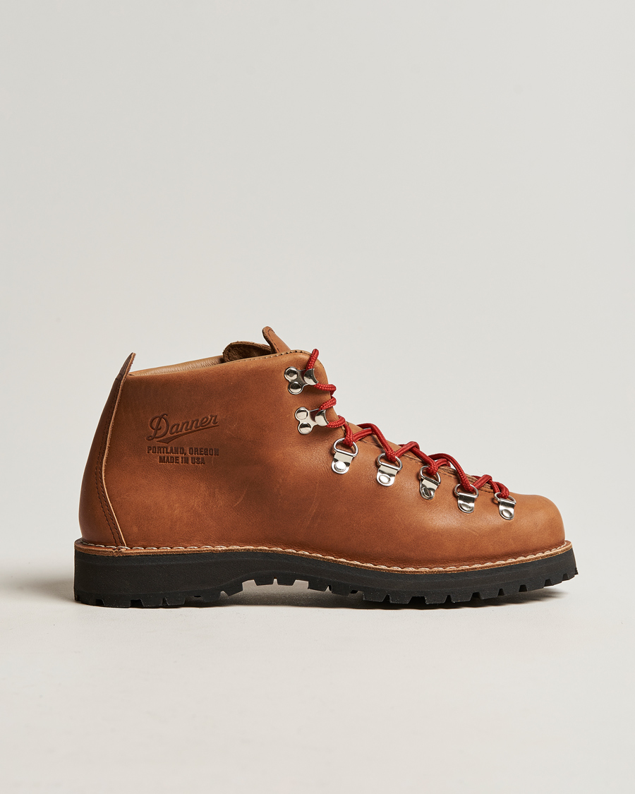 Men | Boots | Danner | Mountain Light GORE-TEX Boot Cascade Clovis