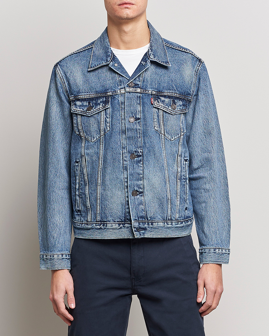 Men | Coats & Jackets | Levi's | The Trucker Jacket Skyline