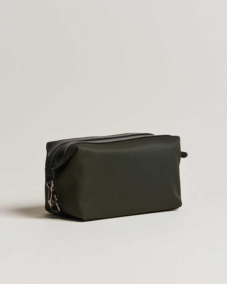 Men | Mismo M/S Nylon Washbag Skagerrak/Black | Mismo | M/S Nylon Washbag Skagerrak/Black