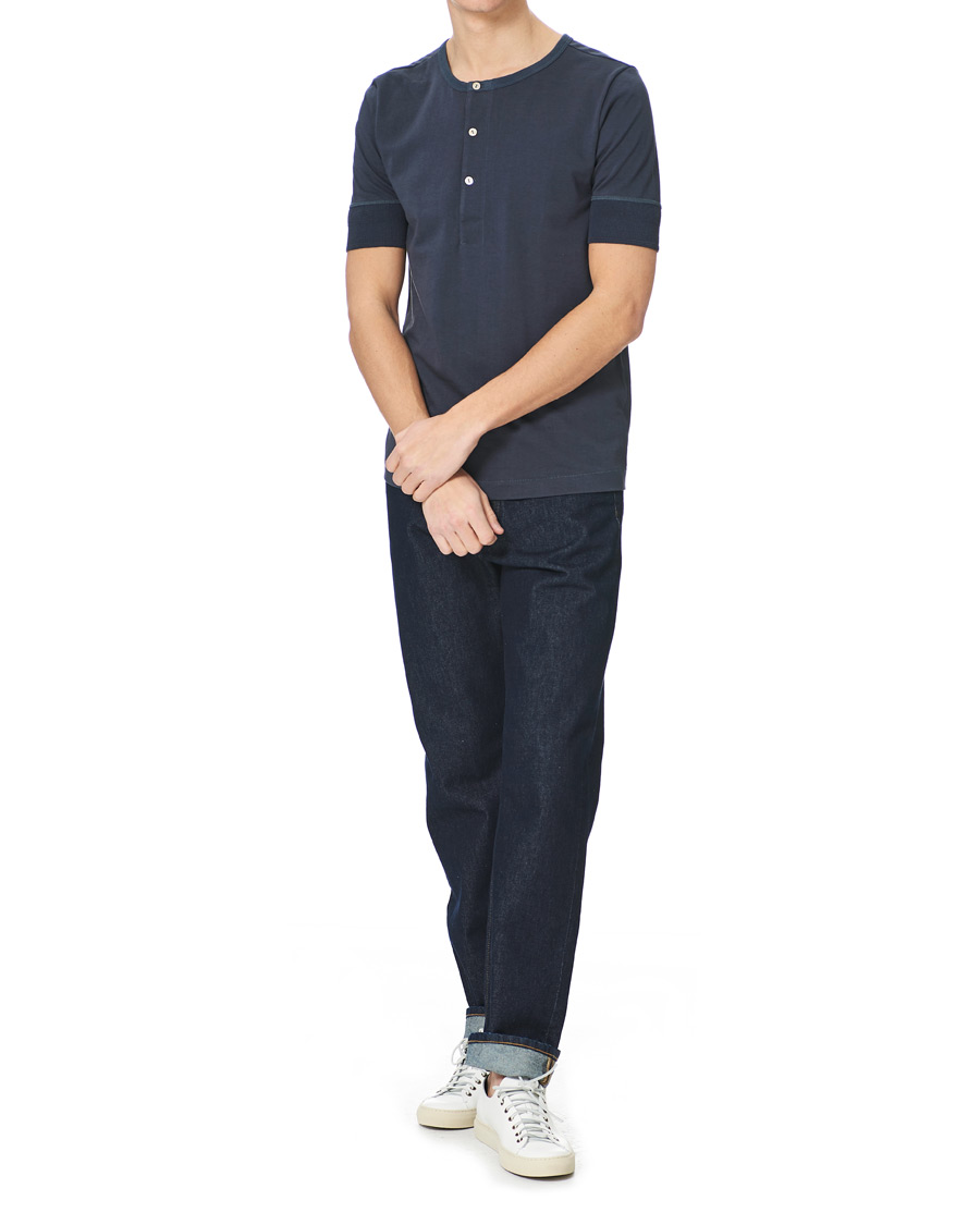 Men | T-Shirts | Merz b. Schwanen | Short Sleeve Organic Cotton Henley Navy