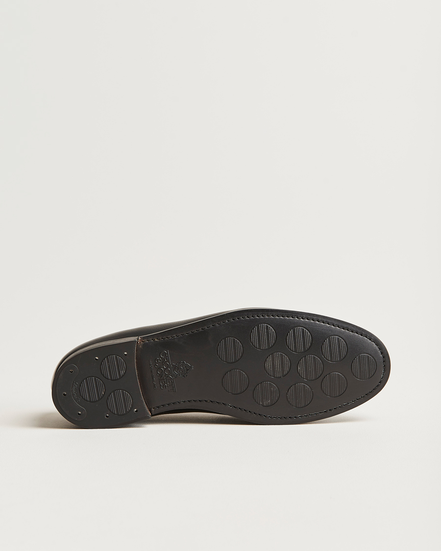Men | Handmade Shoes | Crockett & Jones x Tärnsjö Garveri | Boston Milled Grain City Sole Black Calf